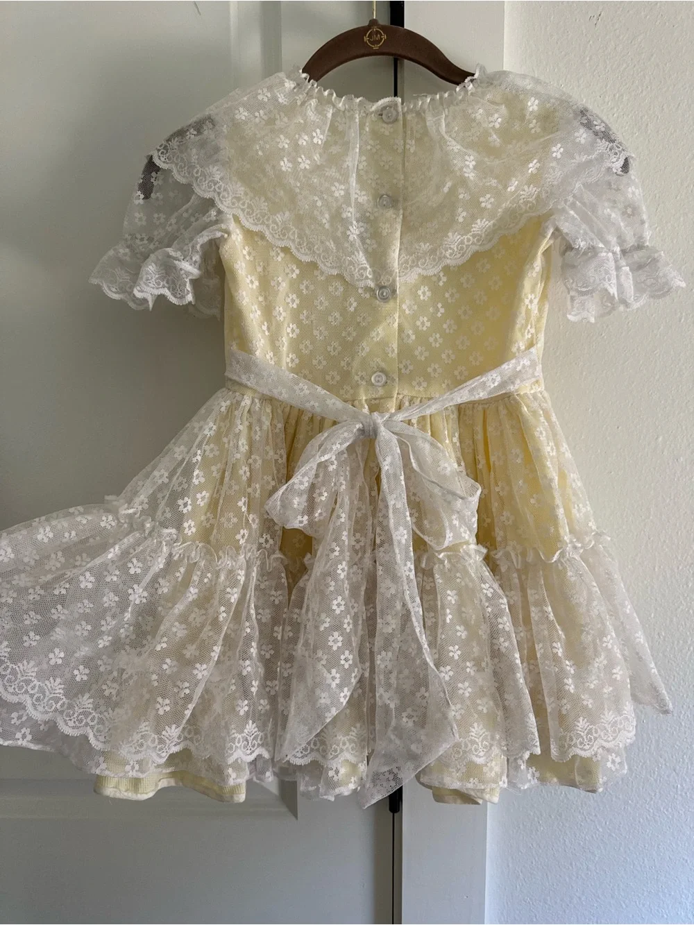Vintage Golden Age Girls Size 6 Yellow White Floral Lace pageant dress